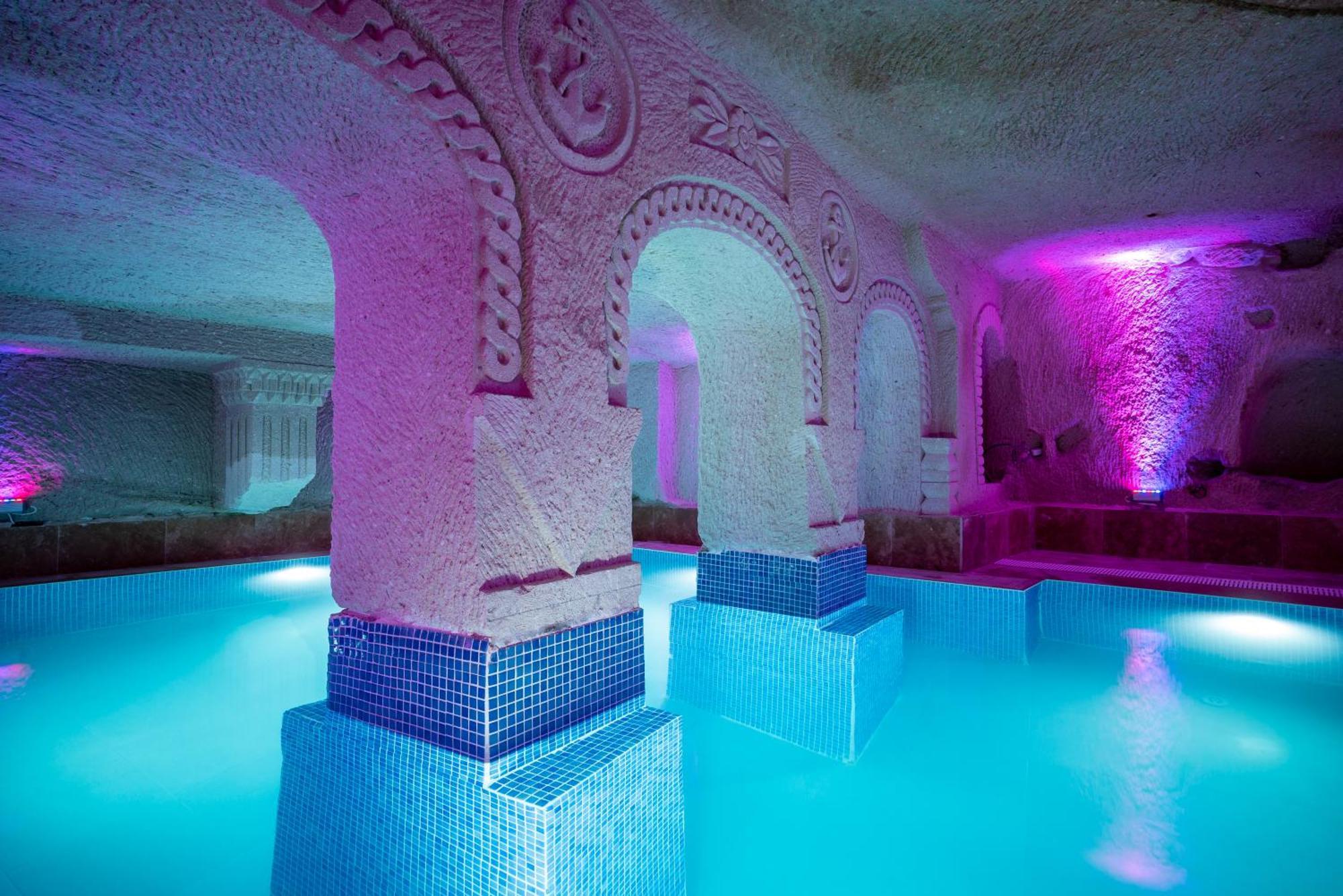 Hotel Cappadocia Inans Cave & Swimming Pool Hot Nevşehir Esterno foto